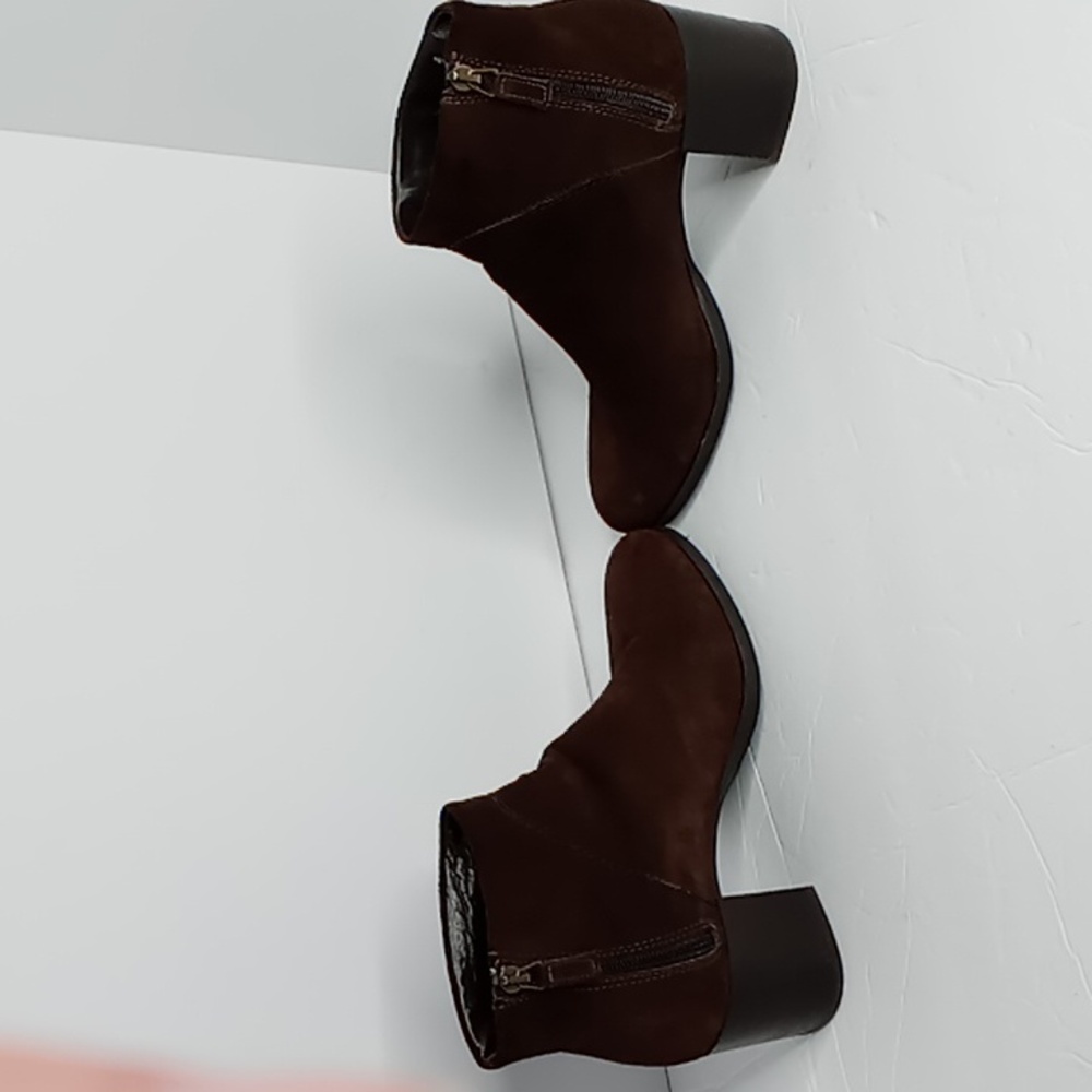 Aquatalia - Eileen -Italian made Brown Suede Ankle Boots.  Size 8. - 3" heel - Picture 7 of 14